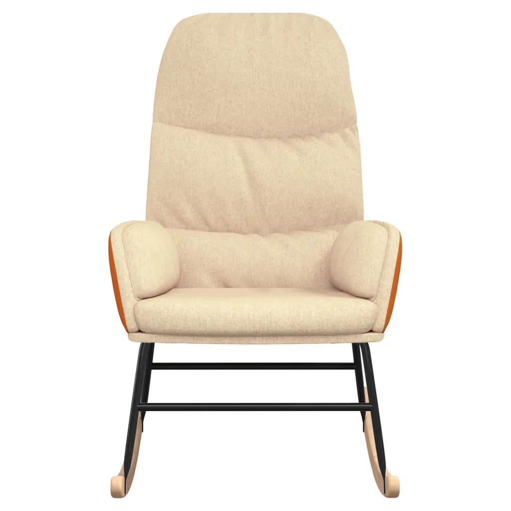 Une Chaise à Bascule en Bois avec un tissu couleur crème.