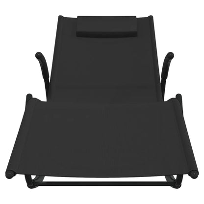 Une Chaise Longue Noire confortable et fonctionnelle pour espace extérieur.