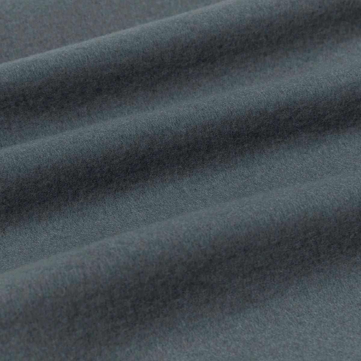 Couverture Chaude et Légère, polaire polyester, coloris gris foncé