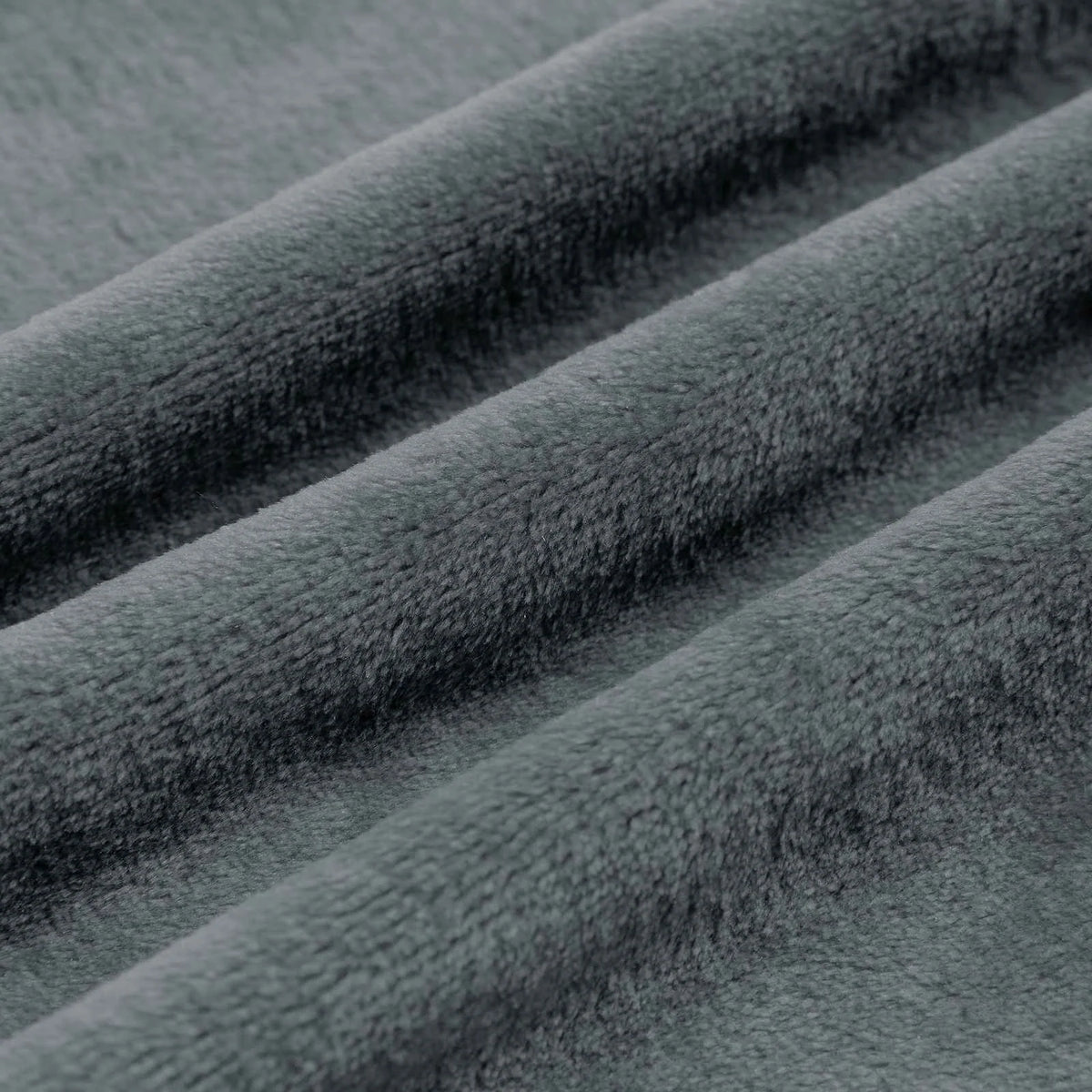 Couverture gris foncé de la référence Couverture Polaire