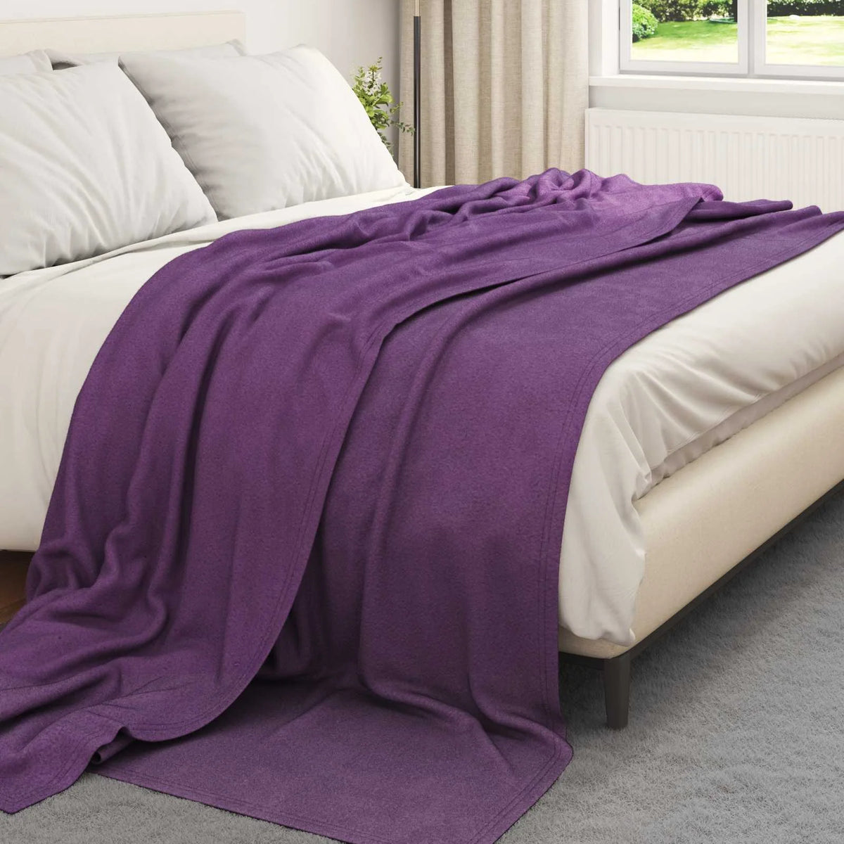 Couverture Violette pourpre, polaire polyester