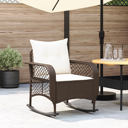 Détail du tressage en rotin synthétique du fauteuil Pétunia – finition soignée et résistante aux intempéries.