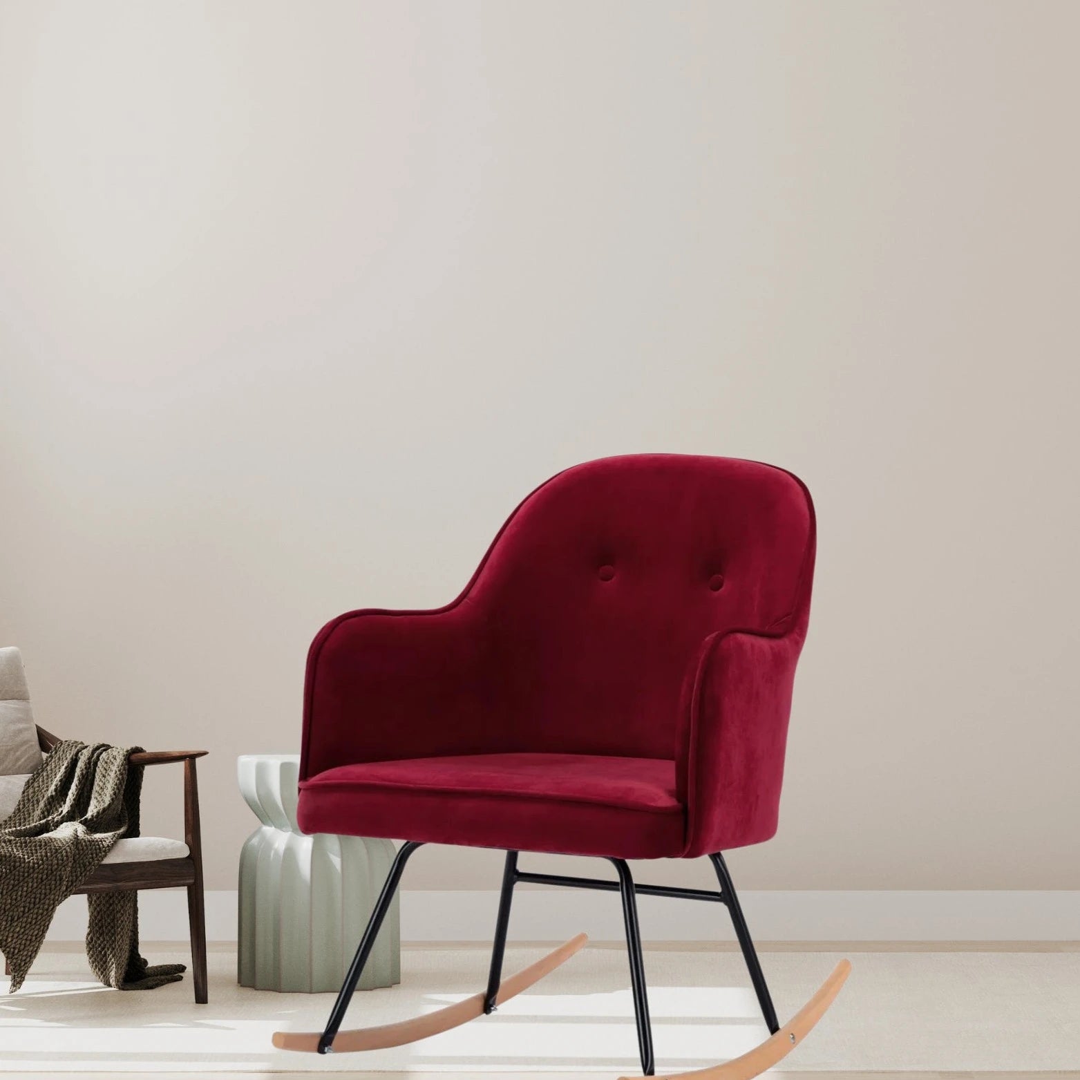 Fauteuil à Bascule Rouge dans petit Salon